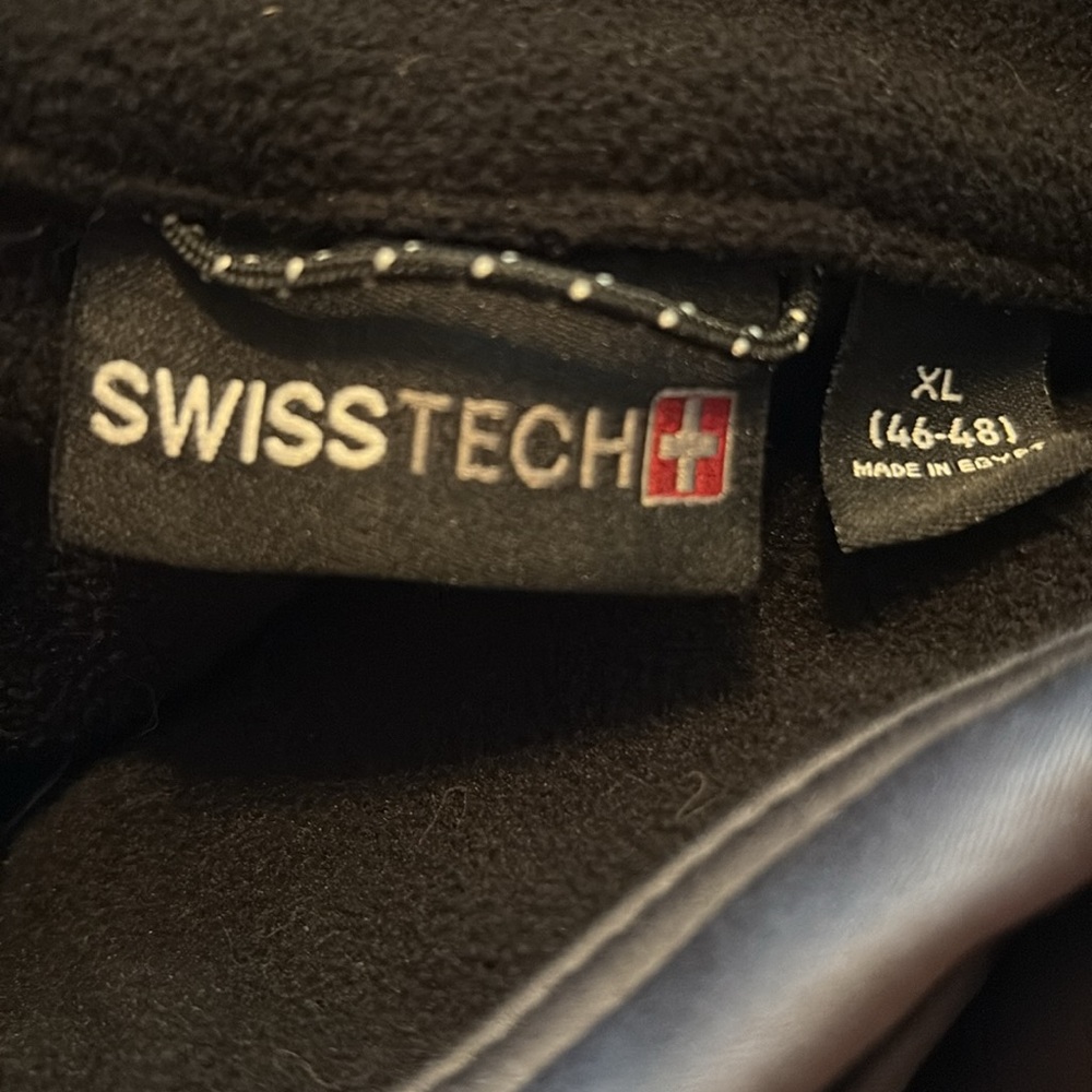 Swiss Tech Men's Gray Softshell Jacket - Picture 6 of 6